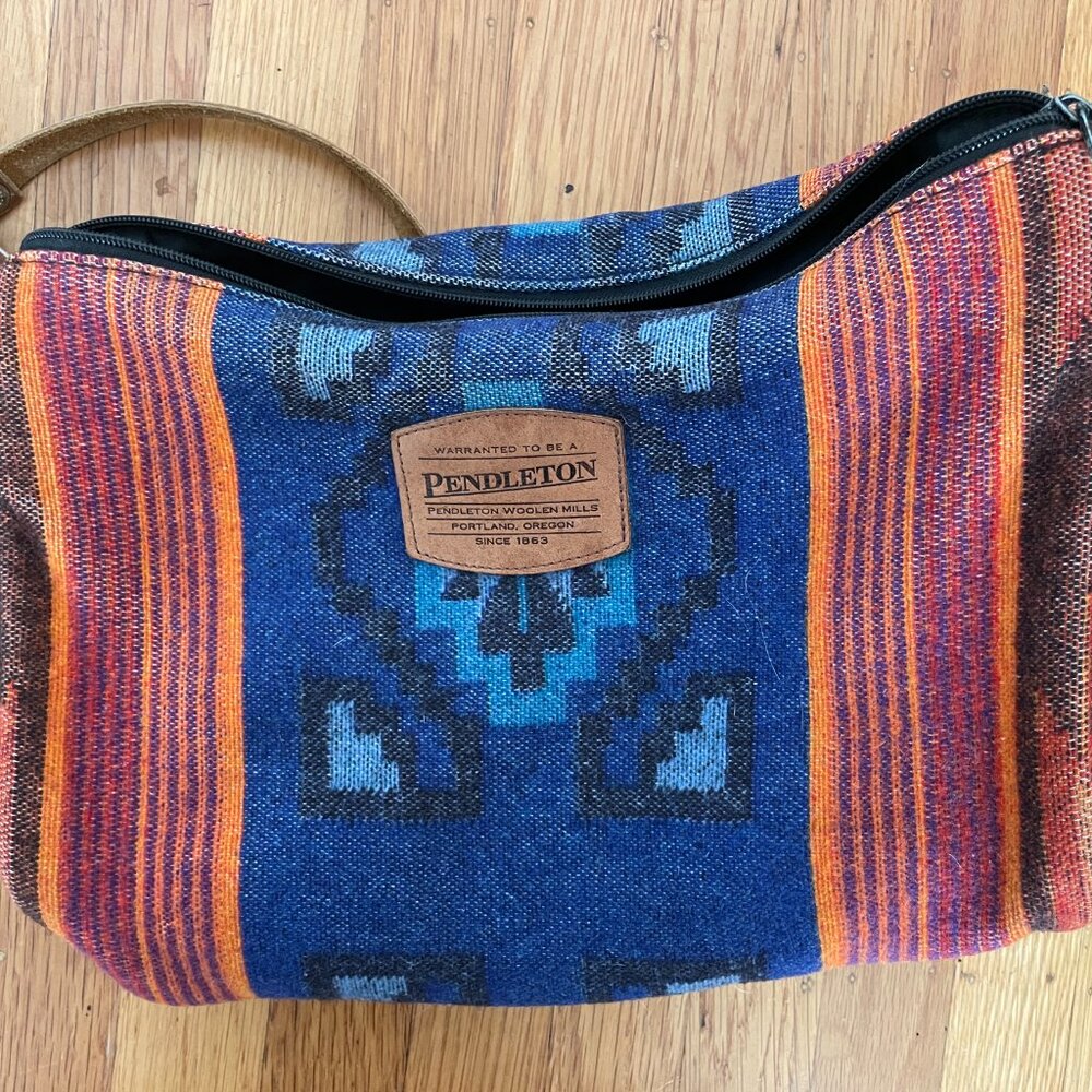 Blue Pendleton barrel bag/purse, medium